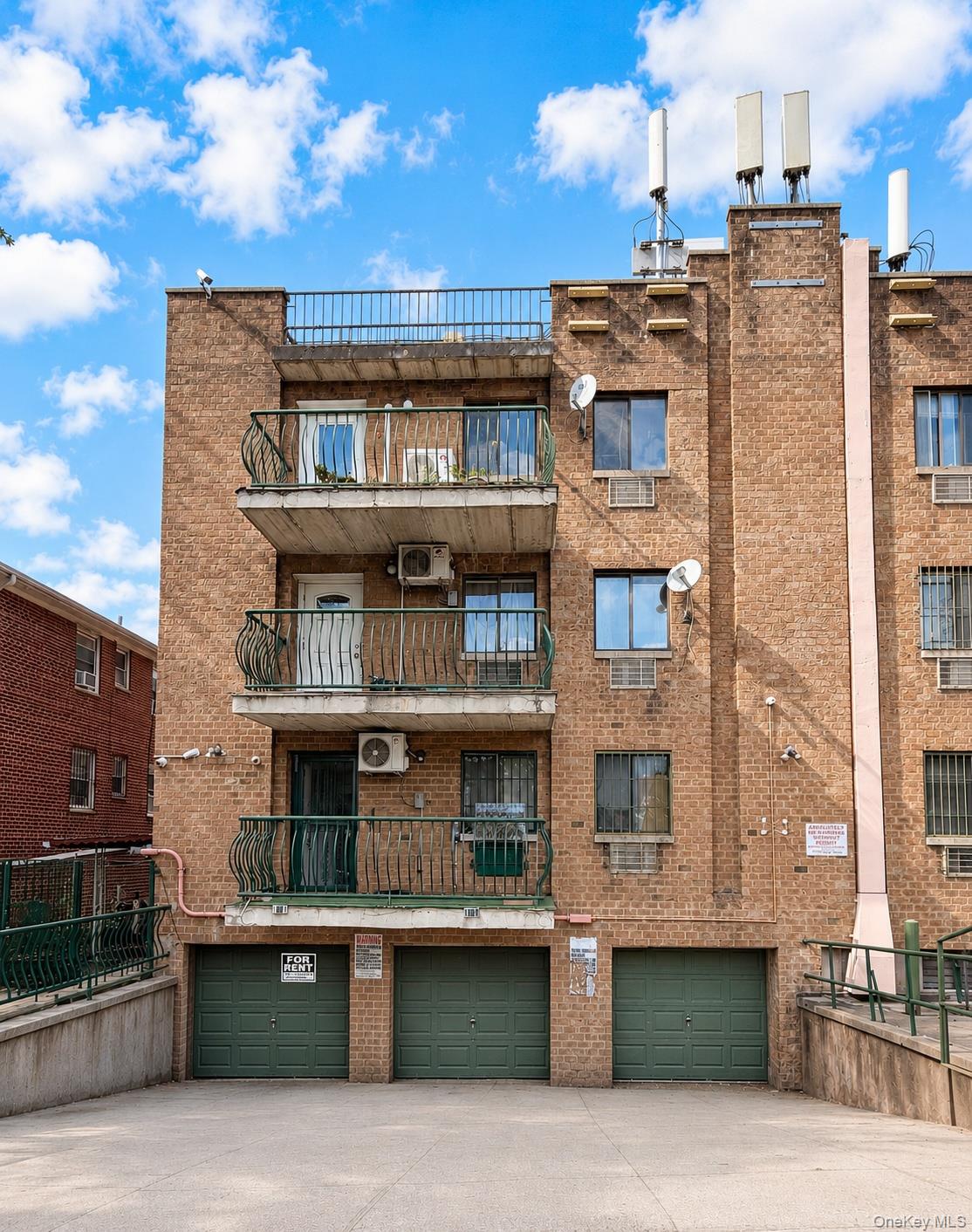 130-14 60 Avenue 2E