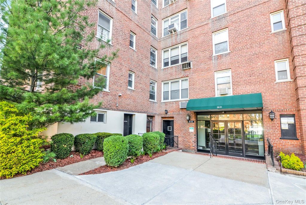 Photo of 26-21 Union Street #4F, Flushing, NY 11354 (MLS # 978106)