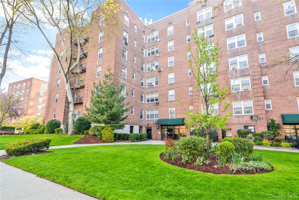 Photo of 26-21 Union Street #4F, Flushing, NY 11354 (MLS # 978106)