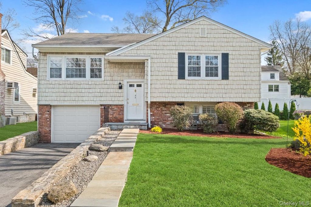 Photo of 53 Jennings Road, White Plains, NY 10605 (MLS # 980680)