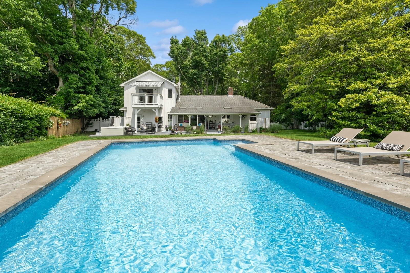 Richmond Road, Southold, Hamptons, NY - 3 Bedrooms  
2 Bathrooms - 
