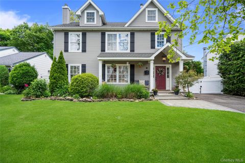 Homes For Sale - 9 Lagoon Boulevard<br/> Massapequa, NY 11758