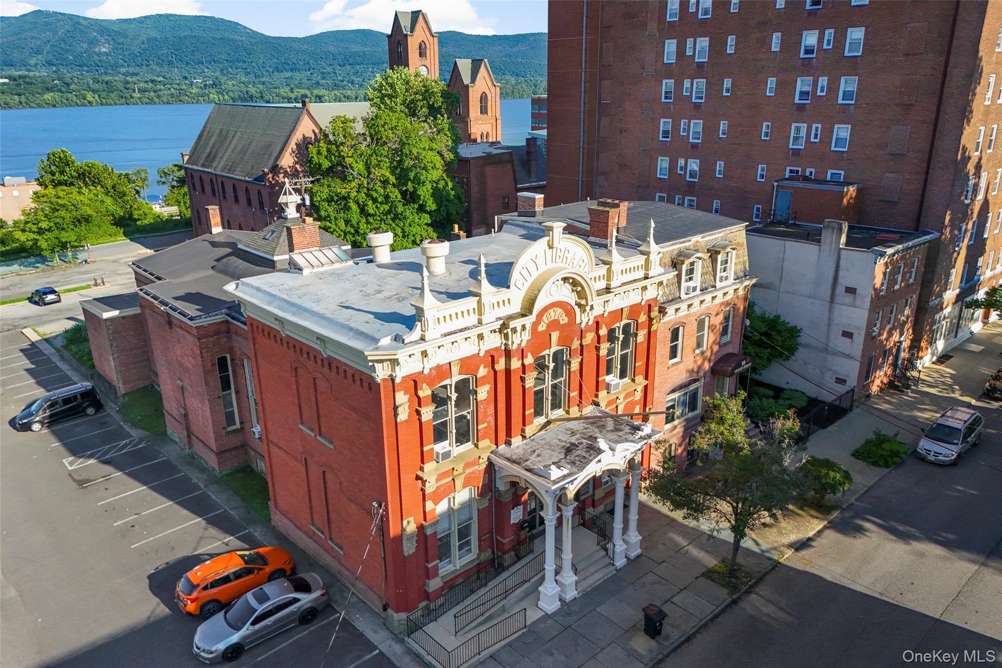 98 Grand Street