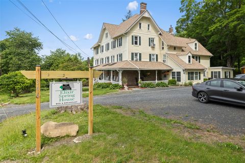 346 Crescent Avenue Highland NY 12528