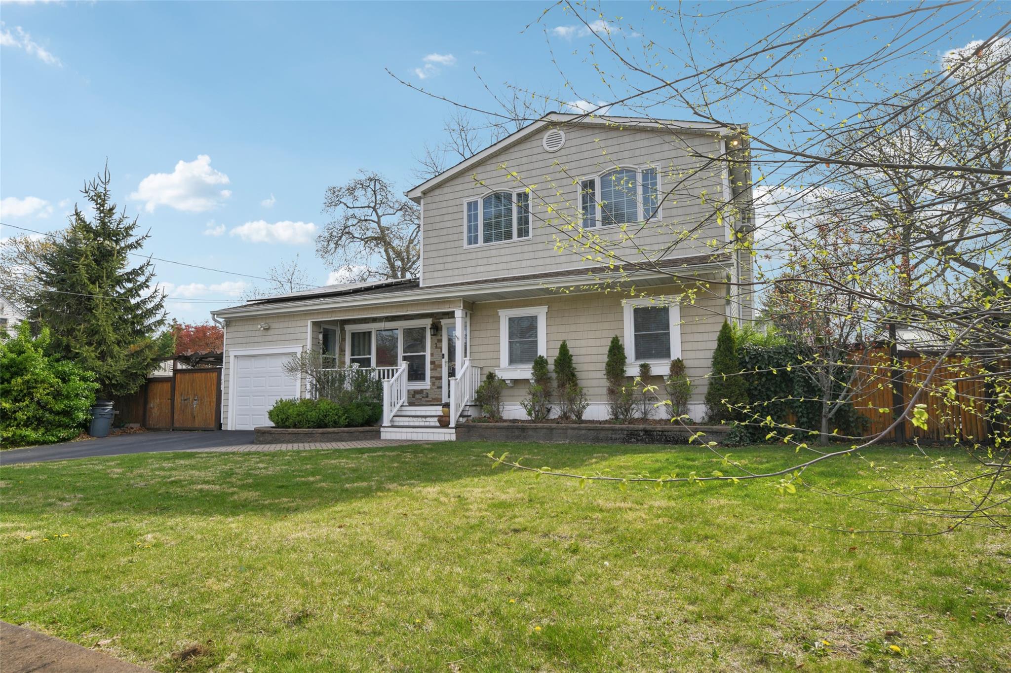 3 Bayard Street, Lake Grove, New York image 3