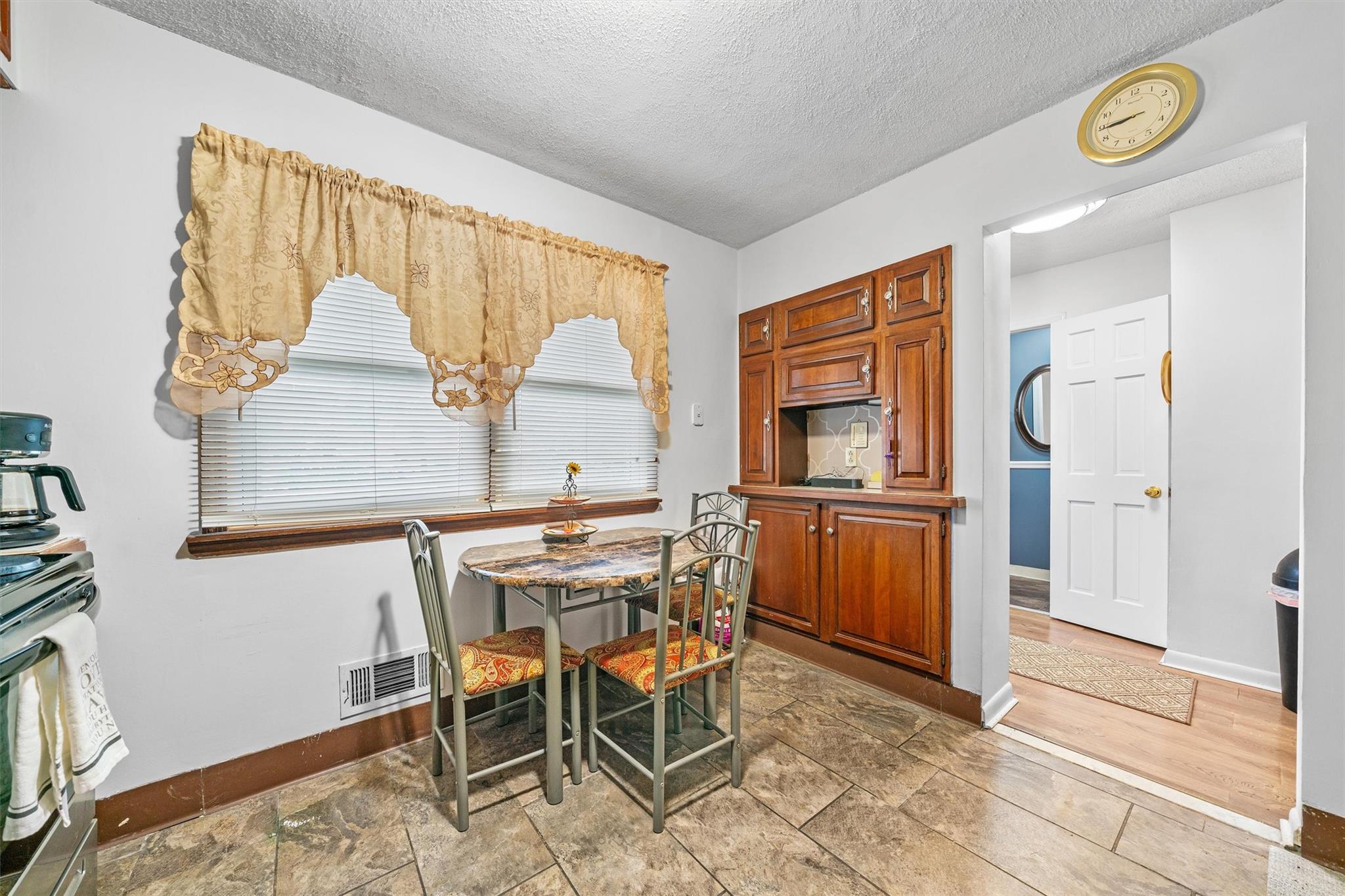 17 Old Anvil Lane, Middletown, New York image 9