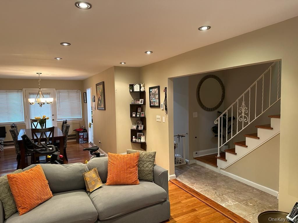 Photo of 111 Woodland Hills Road, White Plains, NY 10603 (MLS # 965267)