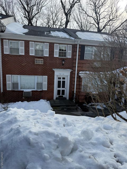 Condo For Sale - 111 Woodland Hills Road<br/> White Plains, NY 10603