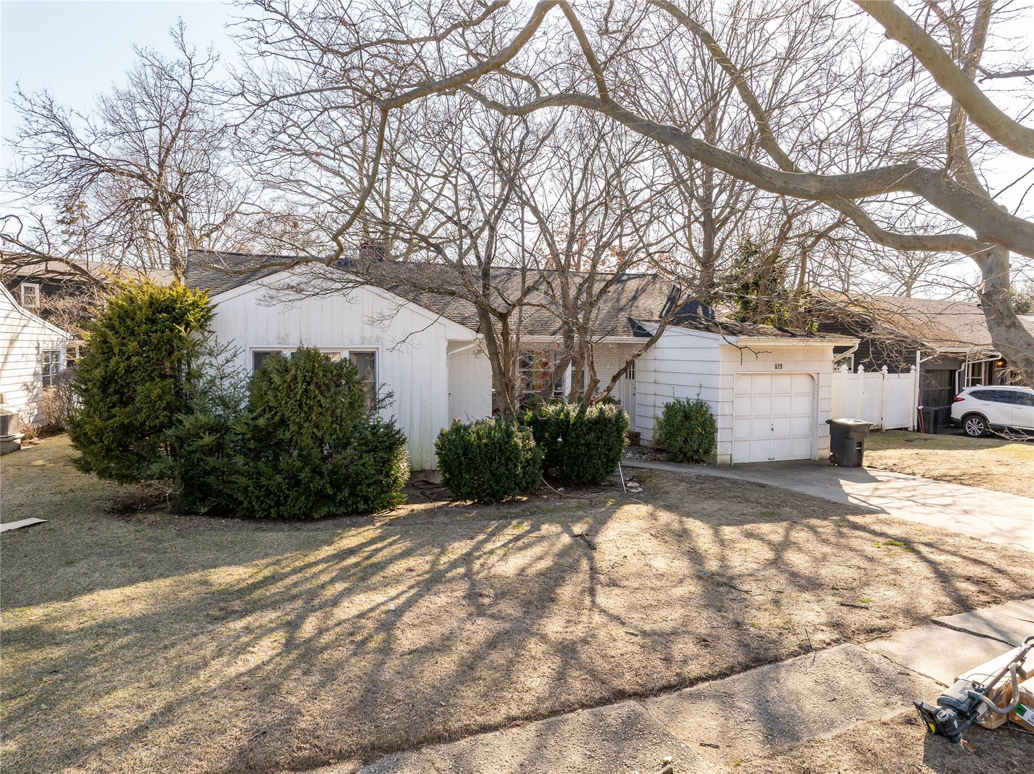 529 Hazel Drive, Woodmere, New York image 16
