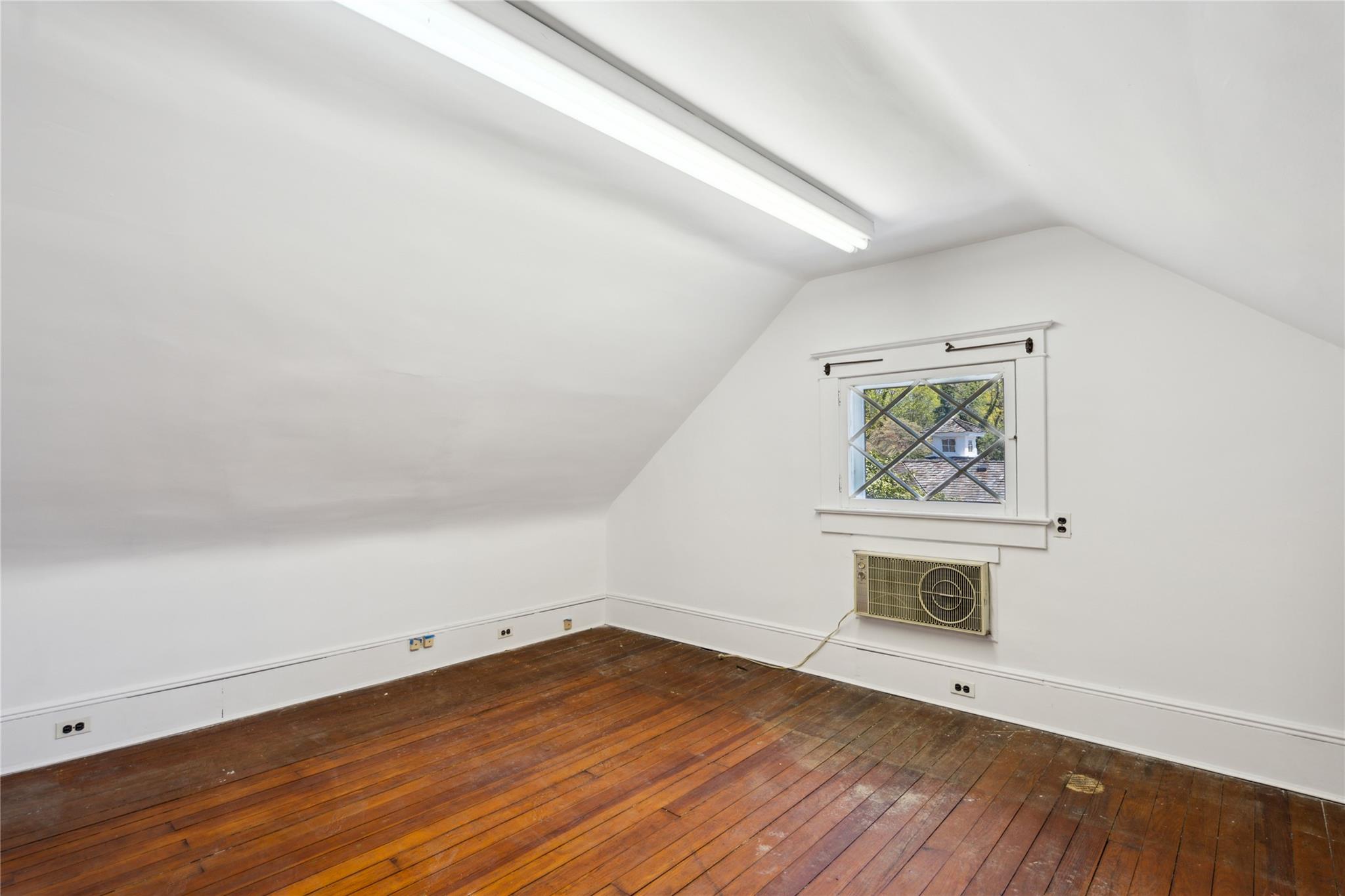 297 Buckram Road, Locust Valley, New York image 18