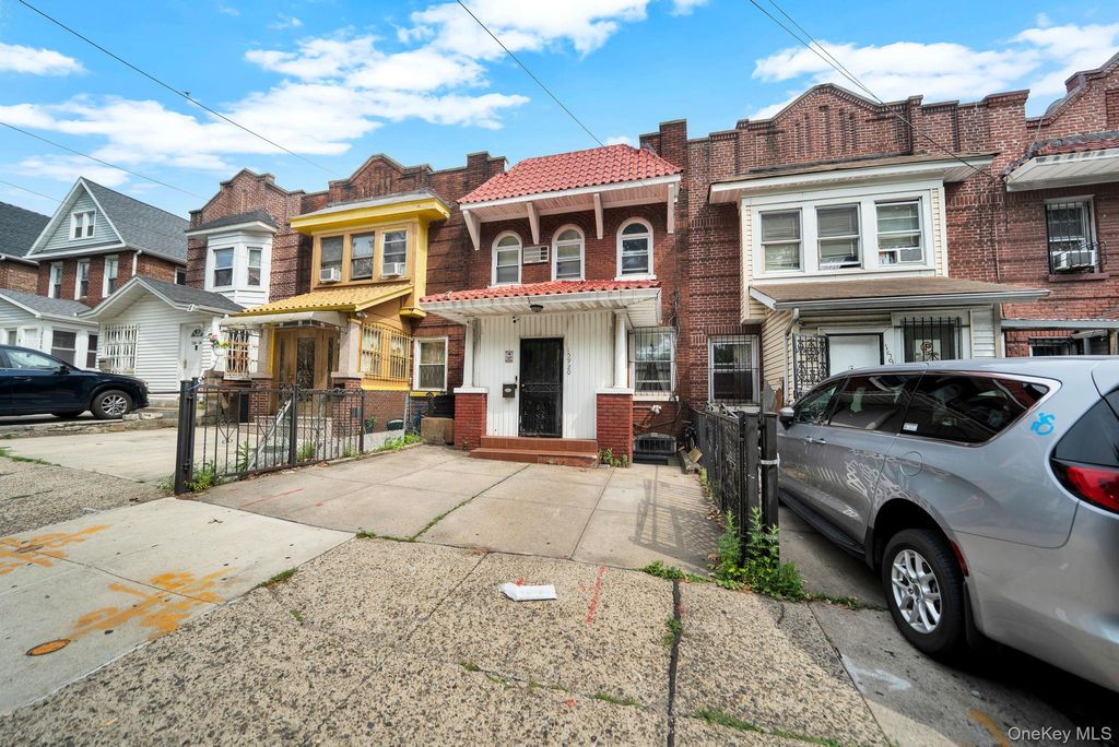 Photo of 15920 Highland Avenue, Jamaica, NY 11432 (MLS # 1019478)