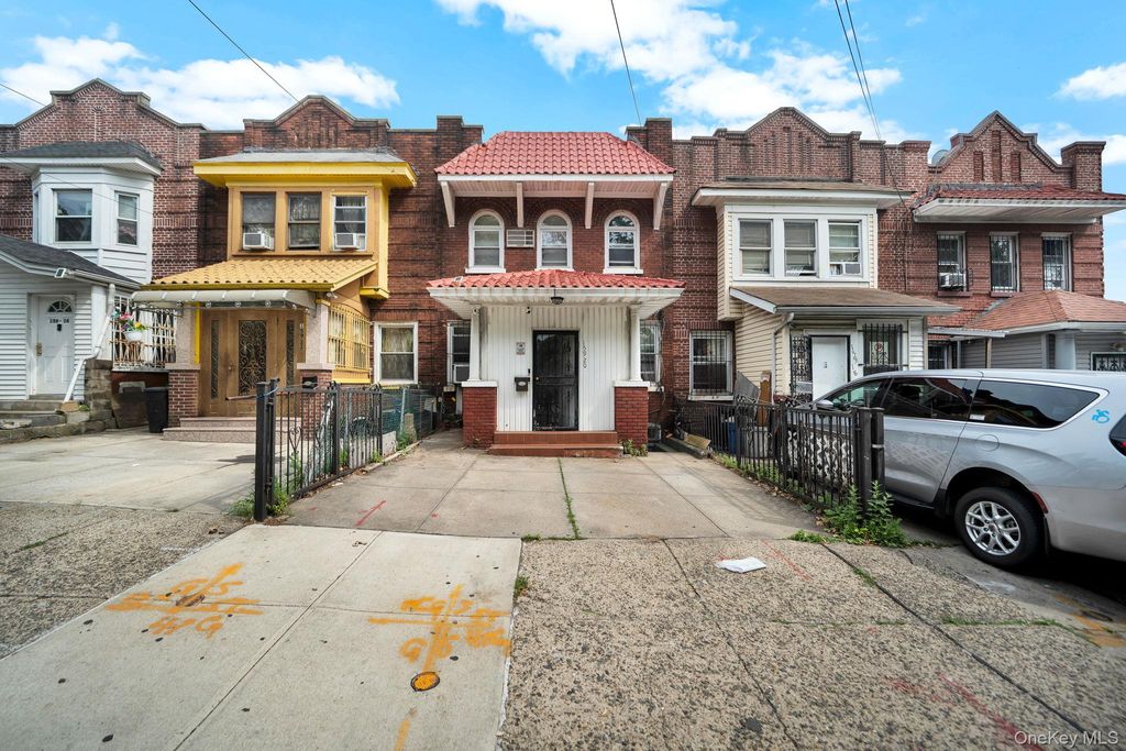 Photo of 15920 Highland Avenue, Jamaica, NY 11432 (MLS # 1019478)