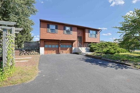 5 Buttermilk Drive New Windsor NY 12553