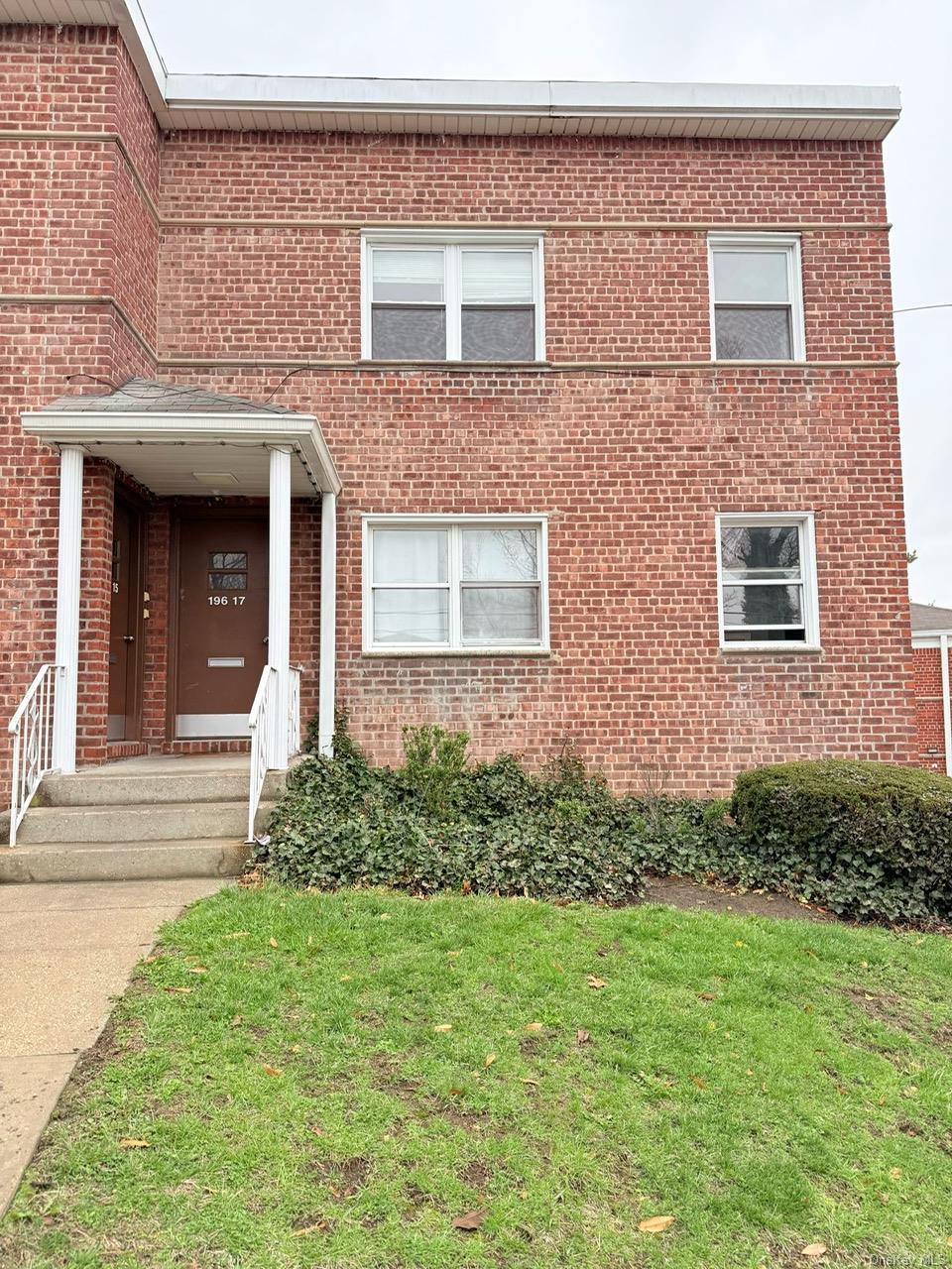 Property for Sale at Dunton Avenue 2, Hollis, Queens, NY - Bedrooms: 1 
Bathrooms: 1 
Rooms: 3  - $199,000