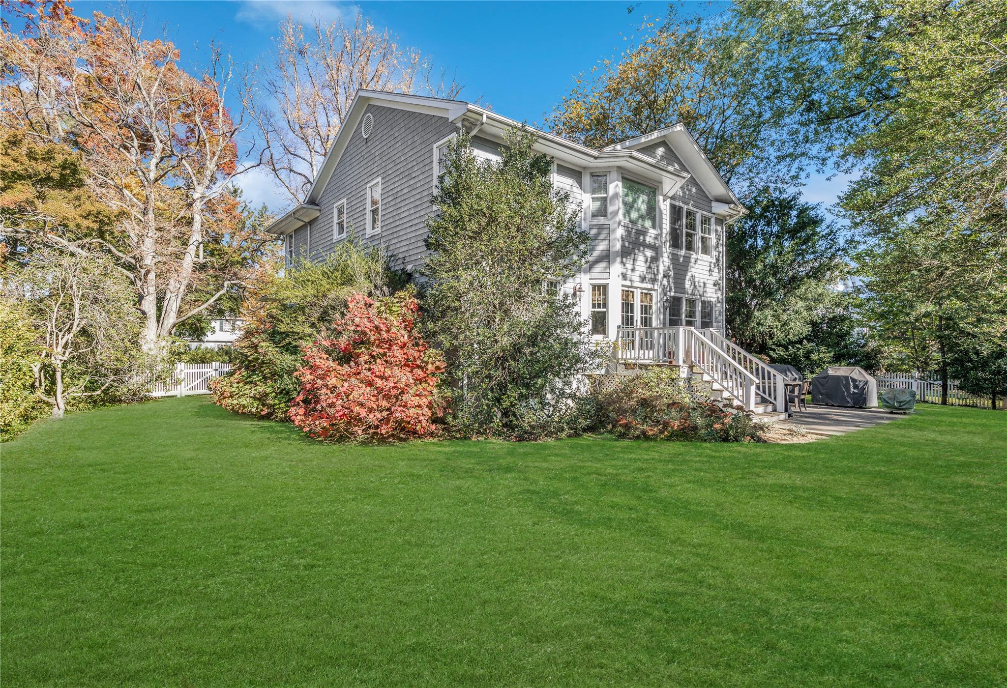 6 Reid Avenue, Port Washington, New York image 21