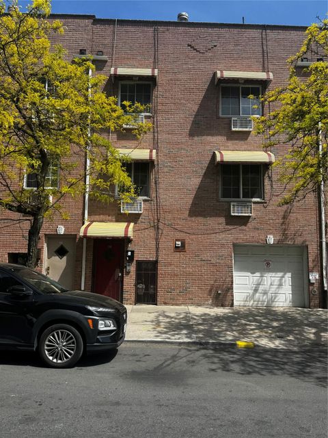 773 E 166th Street, Bronx, NY 10456 - #: 855975