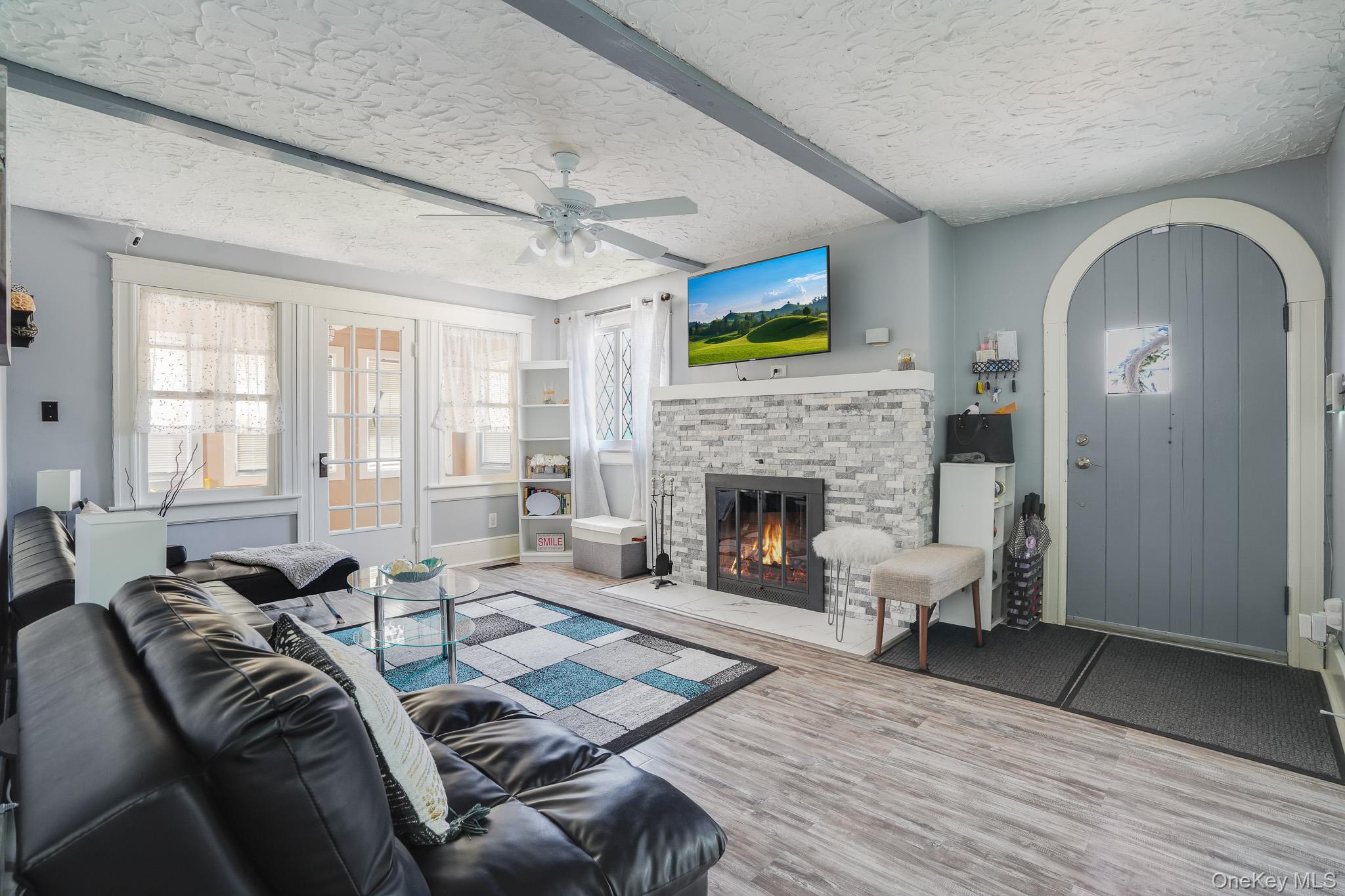 4 Crestwood Boulevard