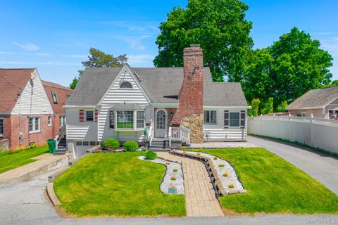 4 Crestwood Boulevard Poughkeepsie NY 12603