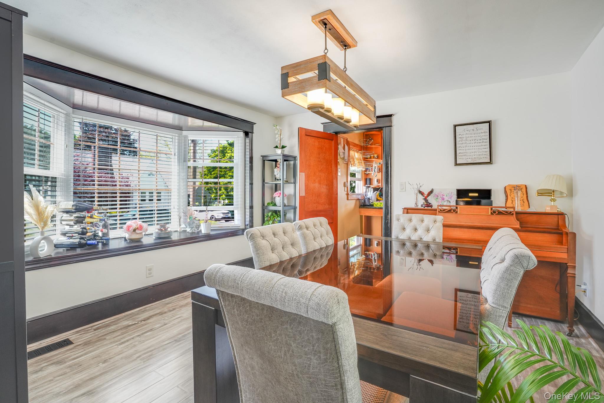 4 Crestwood Boulevard