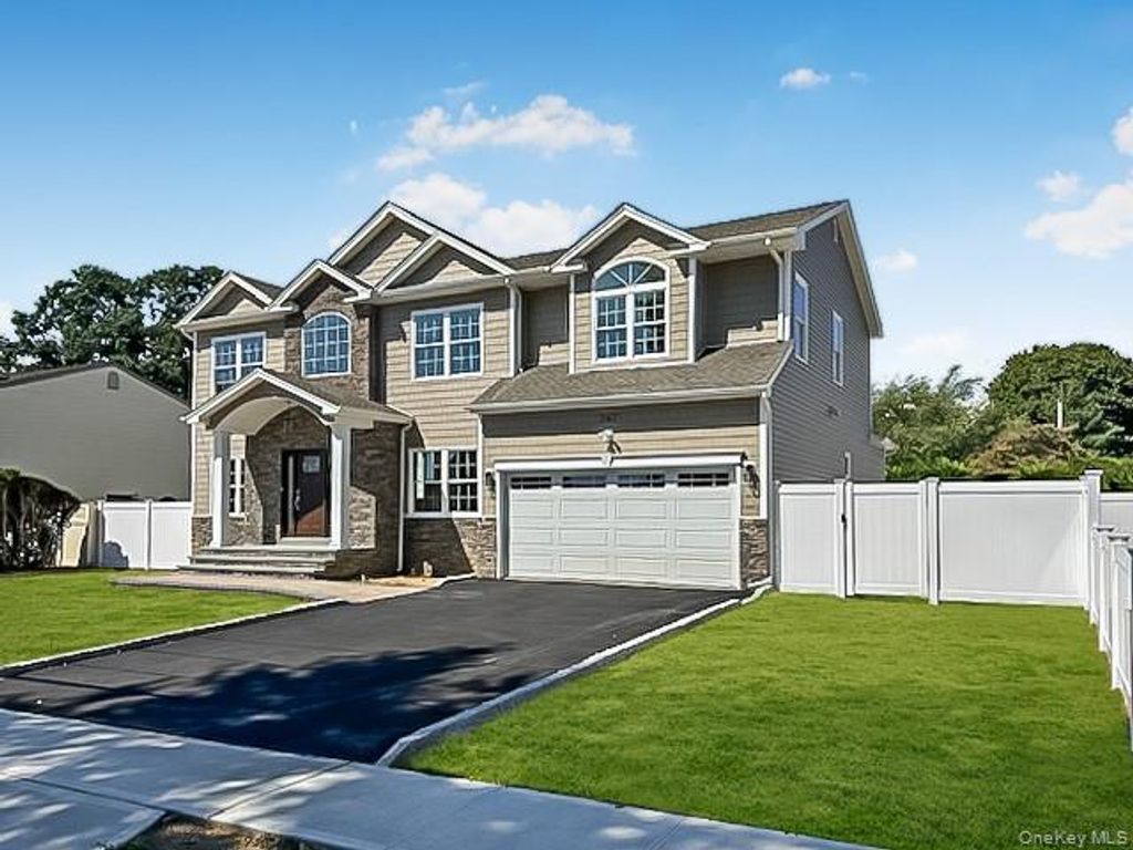 Photo of 267 N Elm Street, Massapequa, NY 11758 (MLS # 908249)