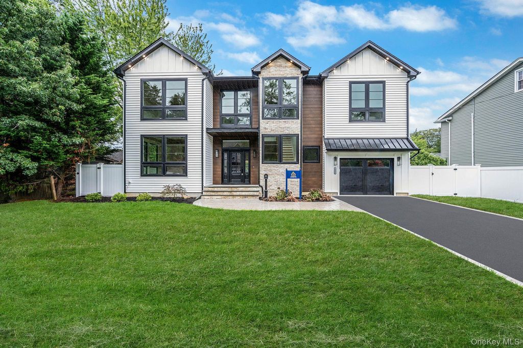 Photo of 1555 Henry Road, Wantagh, NY 11793 (MLS # 904067)
