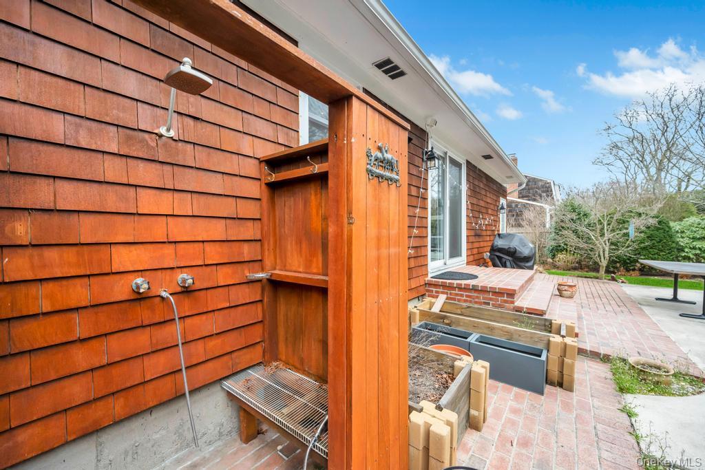 8 Lovell Road