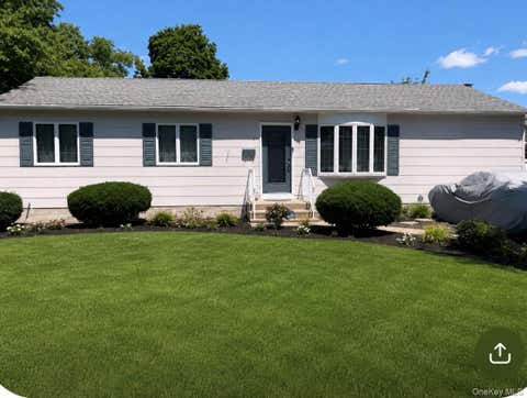 Homes For Sale - 48 Ellen Street<br/> Bay Shore, NY 11706