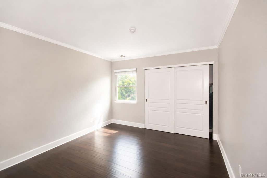 Photo of 31 Vista Drive N, Manorville, NY 11949 (MLS # 1039902)