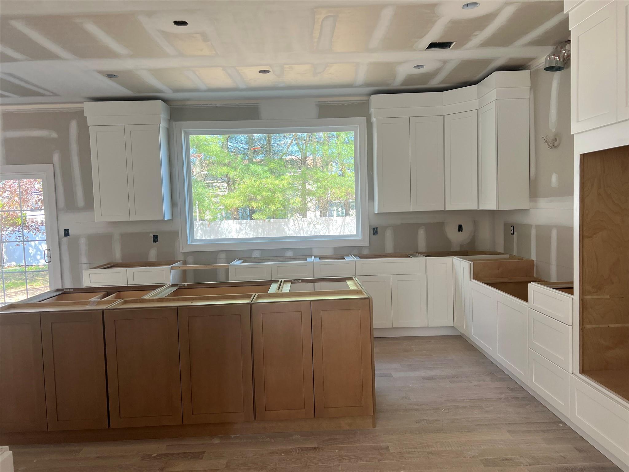 8 Madison Avenue, Jericho, New York image 5