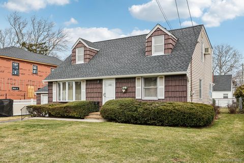 Homes For Sale - 132 Albertson Parkway<br/> Albertson, NY 11507