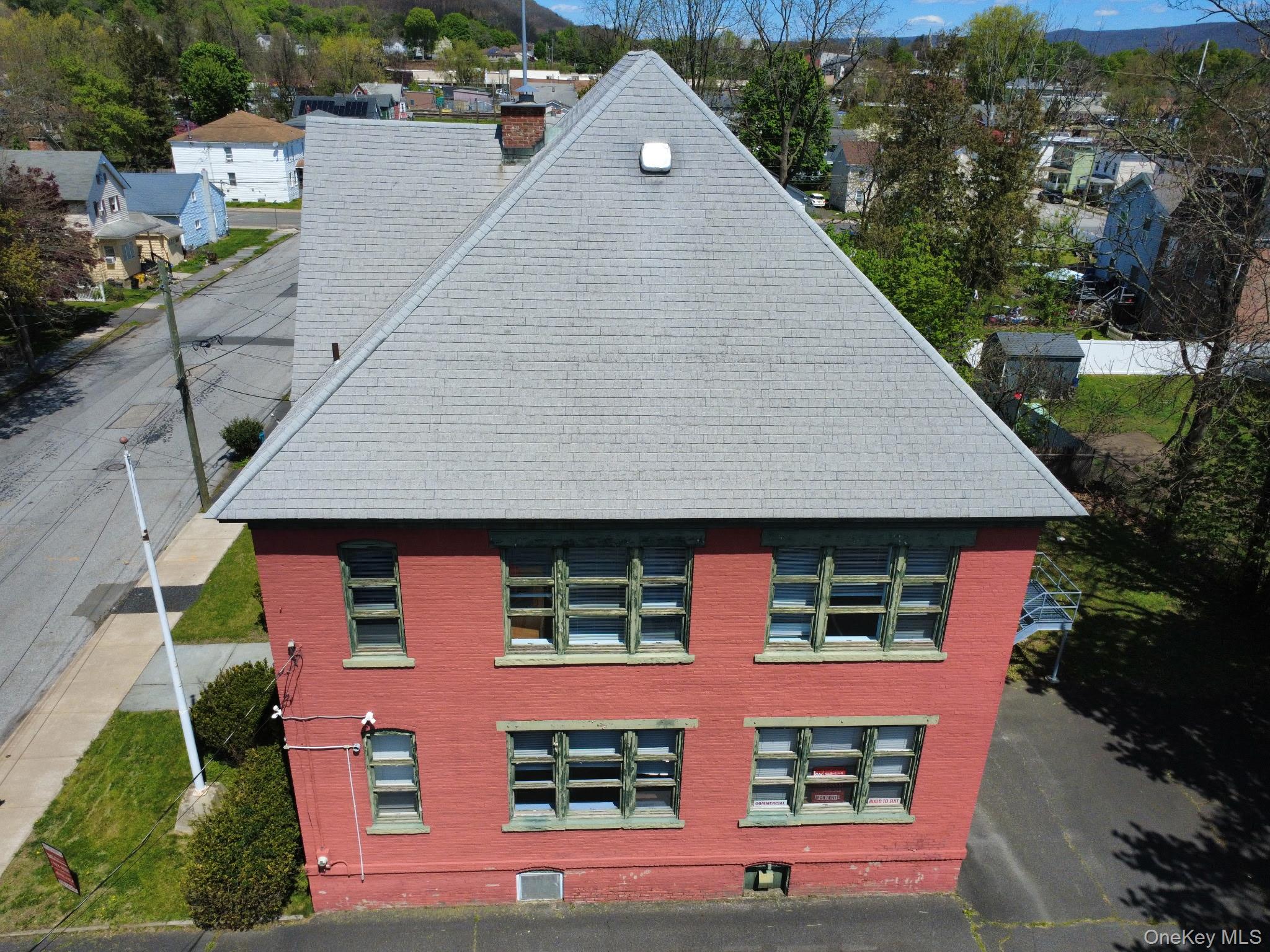 9 Thompson Street