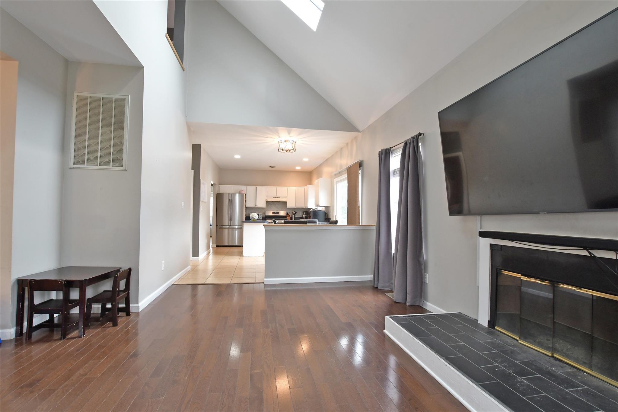 34 W Paige Lane, Moriches, New York image 5