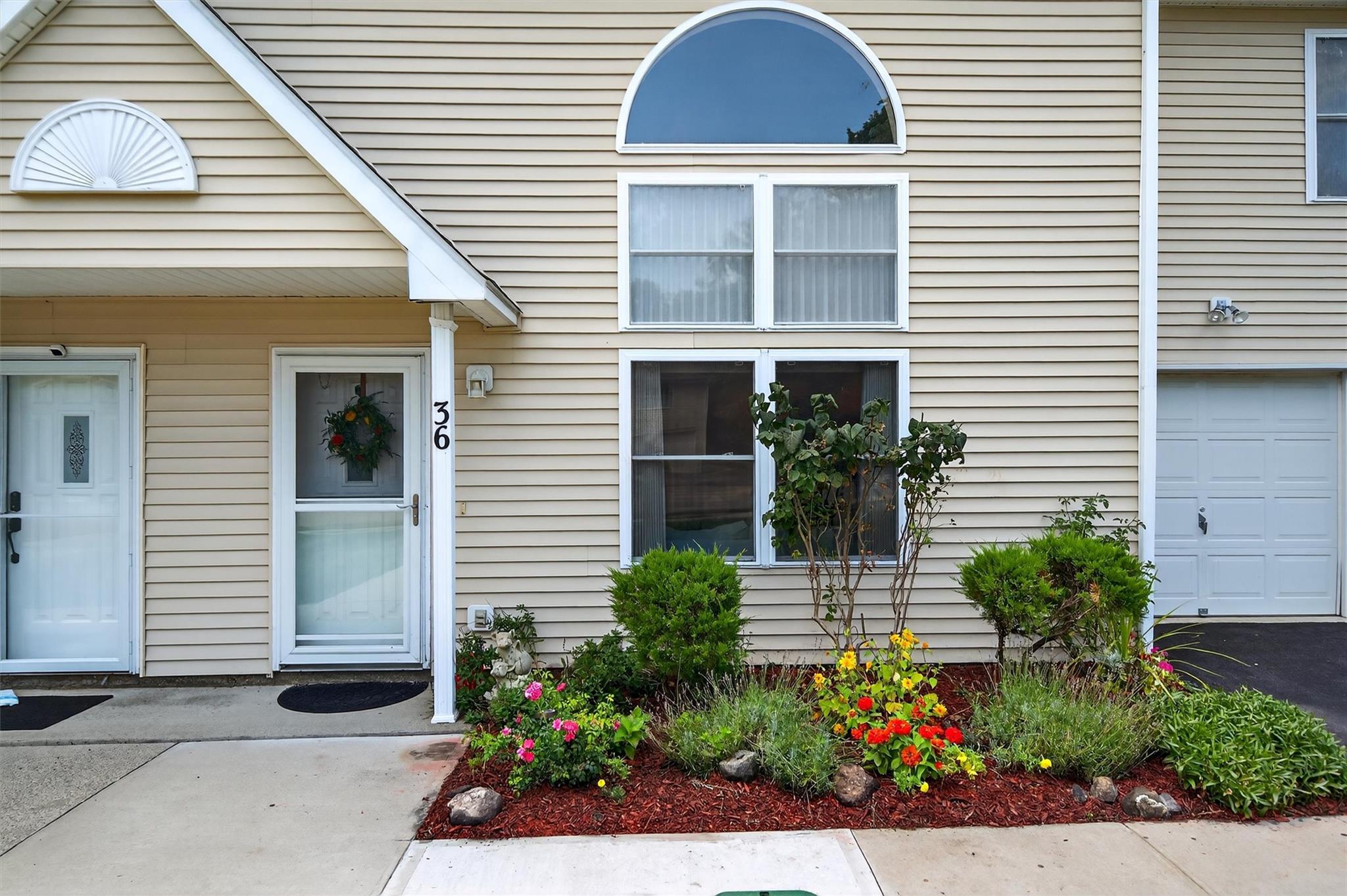 36 Village Cove
