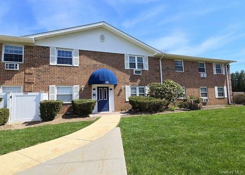 Photo of 460 Old Town Road #26M, Port Jefferson Station, NY 11776 (MLS # 986291)