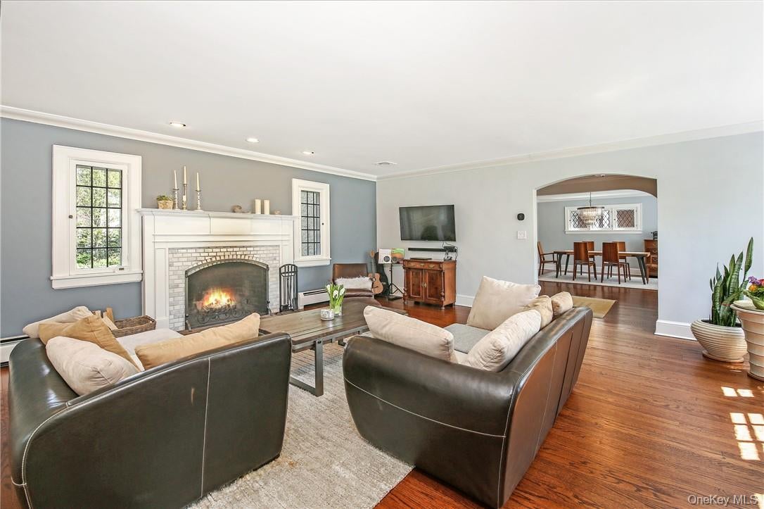26 Earlwoode Drive