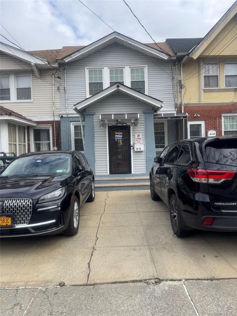 91-13 184th Street Hollis NY 11423