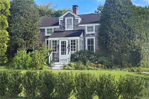 28 Bowden Square Southampton NY 11968