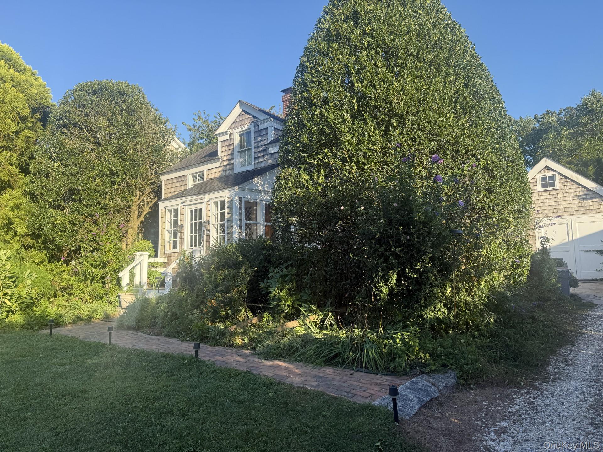 28 Bowden Square