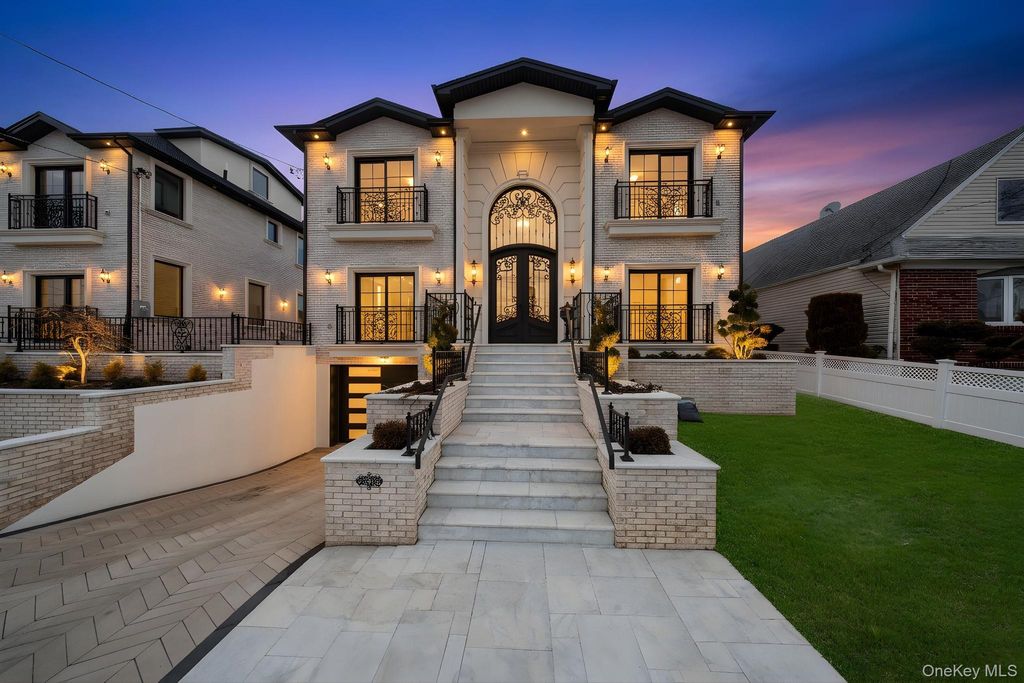 Photo of 25909 81st Avenue, Glen Oaks, NY 11004 (MLS # 973661)