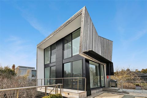 Homes For Sale - 9 Ocean Lane<br/> Amagansett, NY 11930