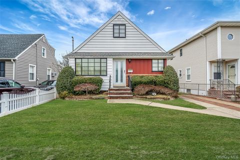 Homes For Sale - 81 Landau Avenue<br/> Elmont, NY 11003