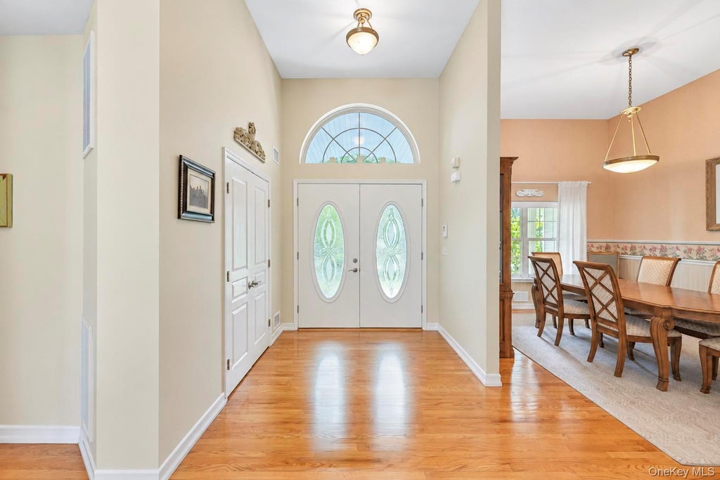 Photo of 7 Wood Hollow Drive, Westhampton, NY 11977 (MLS # 1047038)