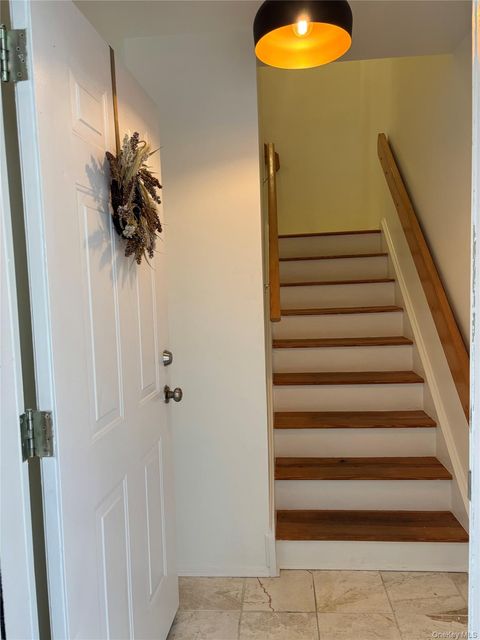 Condo For Sale - 166 E Crooked Hill Road #166<br/> Pearl River, NY 10965