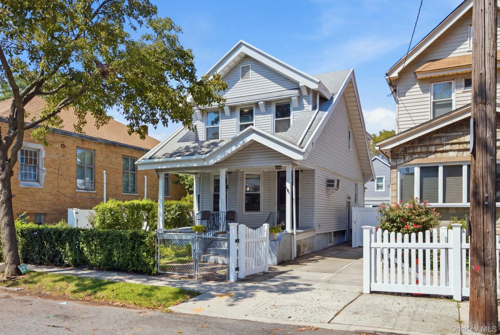 Photo of 93-27 92nd Avenue, Woodhaven, NY 11421 (MLS # 1048019)