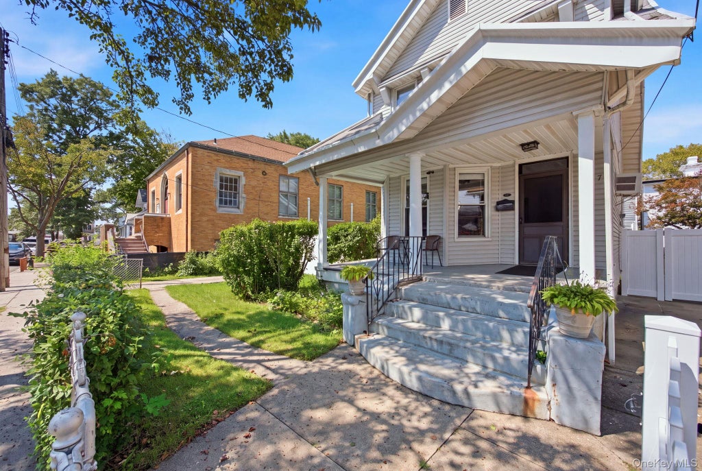 Photo of 93-27 92nd Avenue, Woodhaven, NY 11421 (MLS # 1048019)