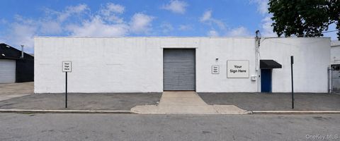 Photo of 530 Ray Street, Freeport, NY 11520 (MLS # 989890)