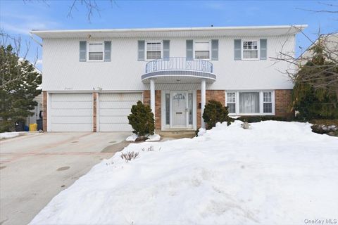 Homes For Sale - 3881 Greentree Drive<br/> Oceanside, NY 11572