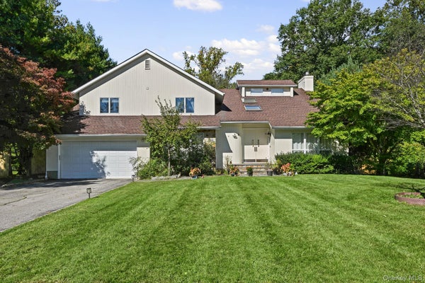 9 ELLEN CT, GLEN COVE, NY 11542 - Image 35b7cf5196fb4ebbdfe85cde317fec2e/517163538