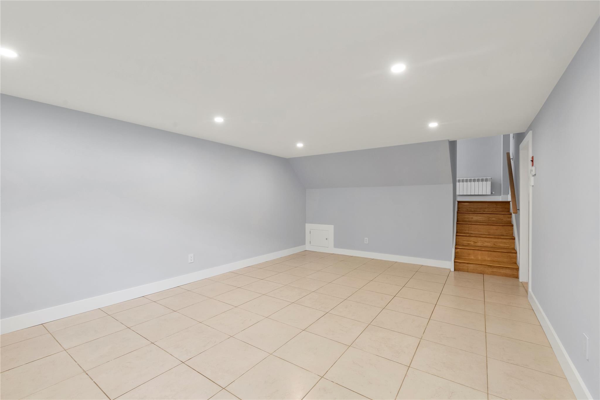 27 Meadowfield Lane, Glen Cove, New York image 17