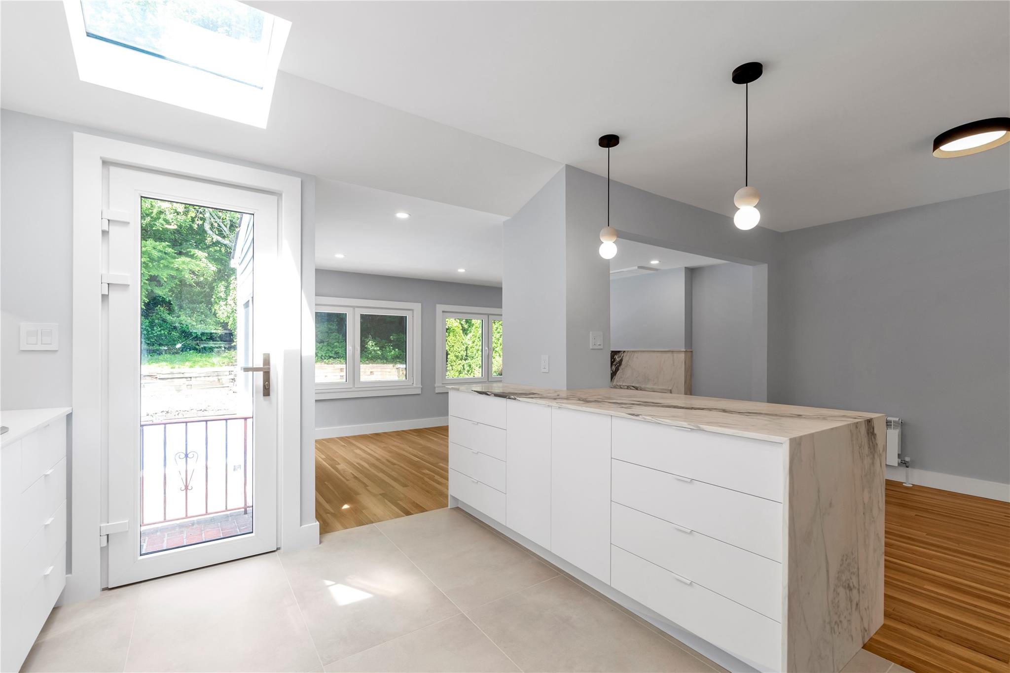 27 Meadowfield Lane, Glen Cove, New York image 8